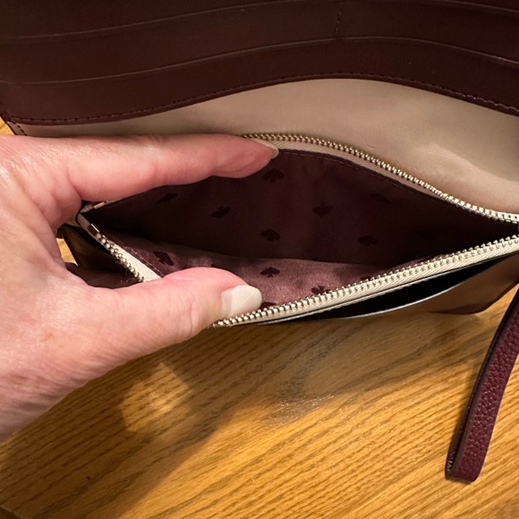 Kate Spade Chevron wristlet - Picture 3 of 13